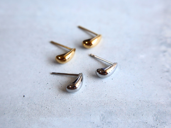 ☆大人気☆つけっぱなしOK 錆びないサージカルステンレス【小さめティアドロップ gold & silver】ピアス 7枚目の画像