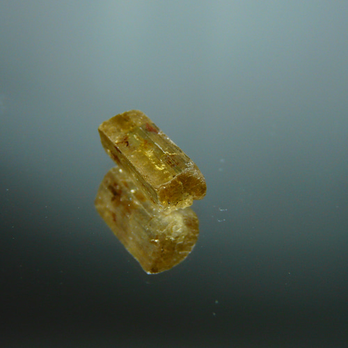 R220 【ザンビア産】 天然インペリアルトパーズ 原石 天然石 GEO ROCK