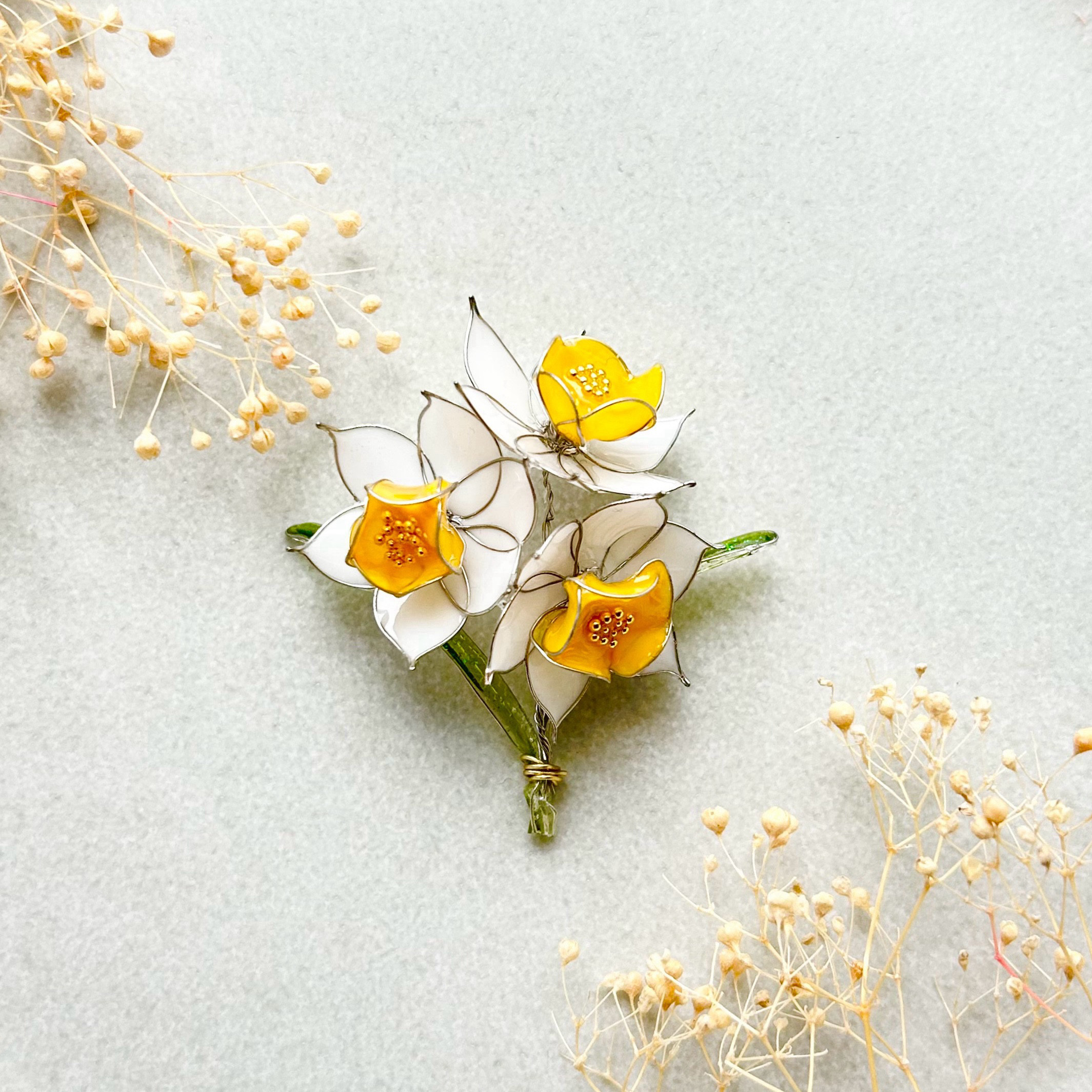 すいせんのポニーフック　春　白色　黄色　水仙