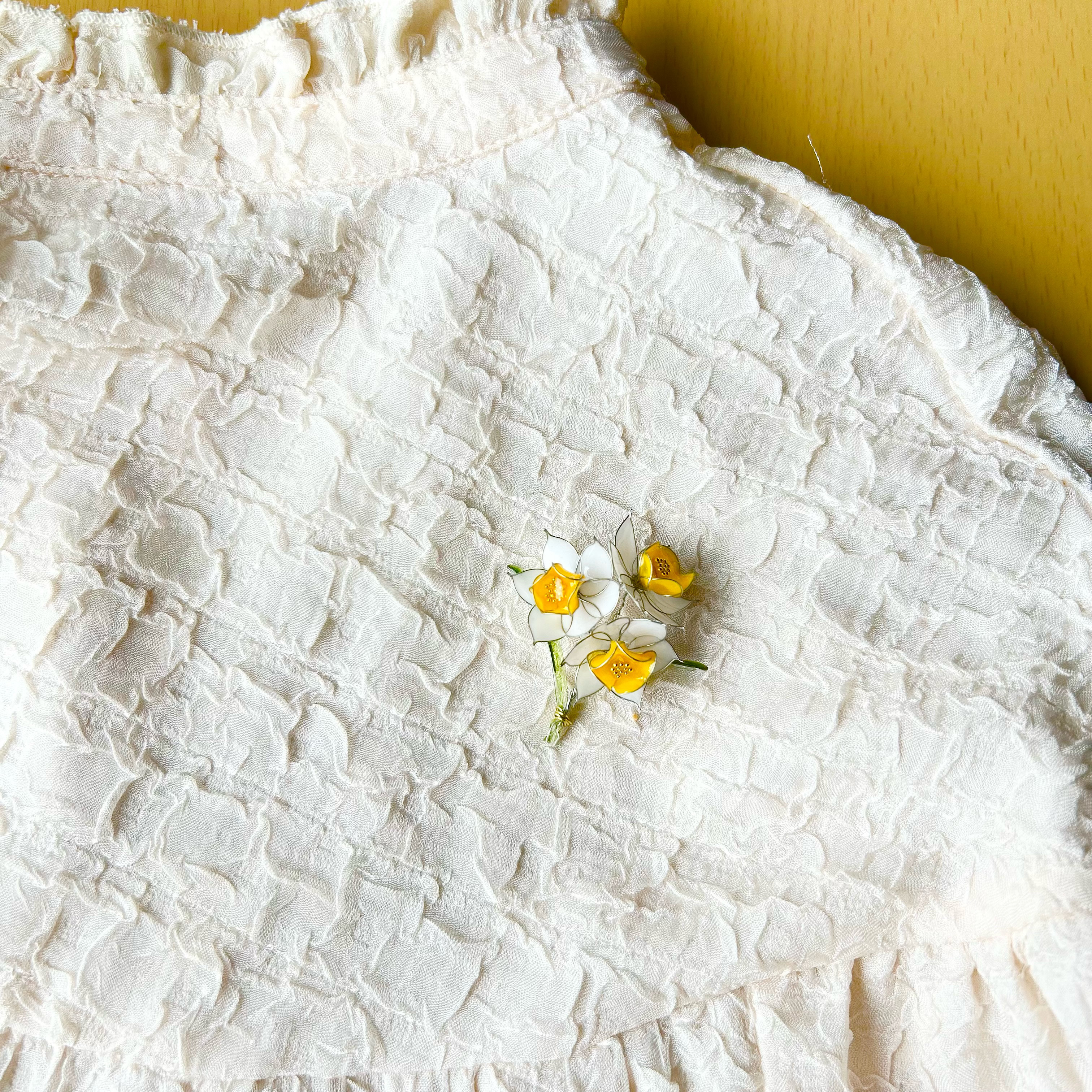 すいせんのポニーフック　春　白色　黄色　水仙