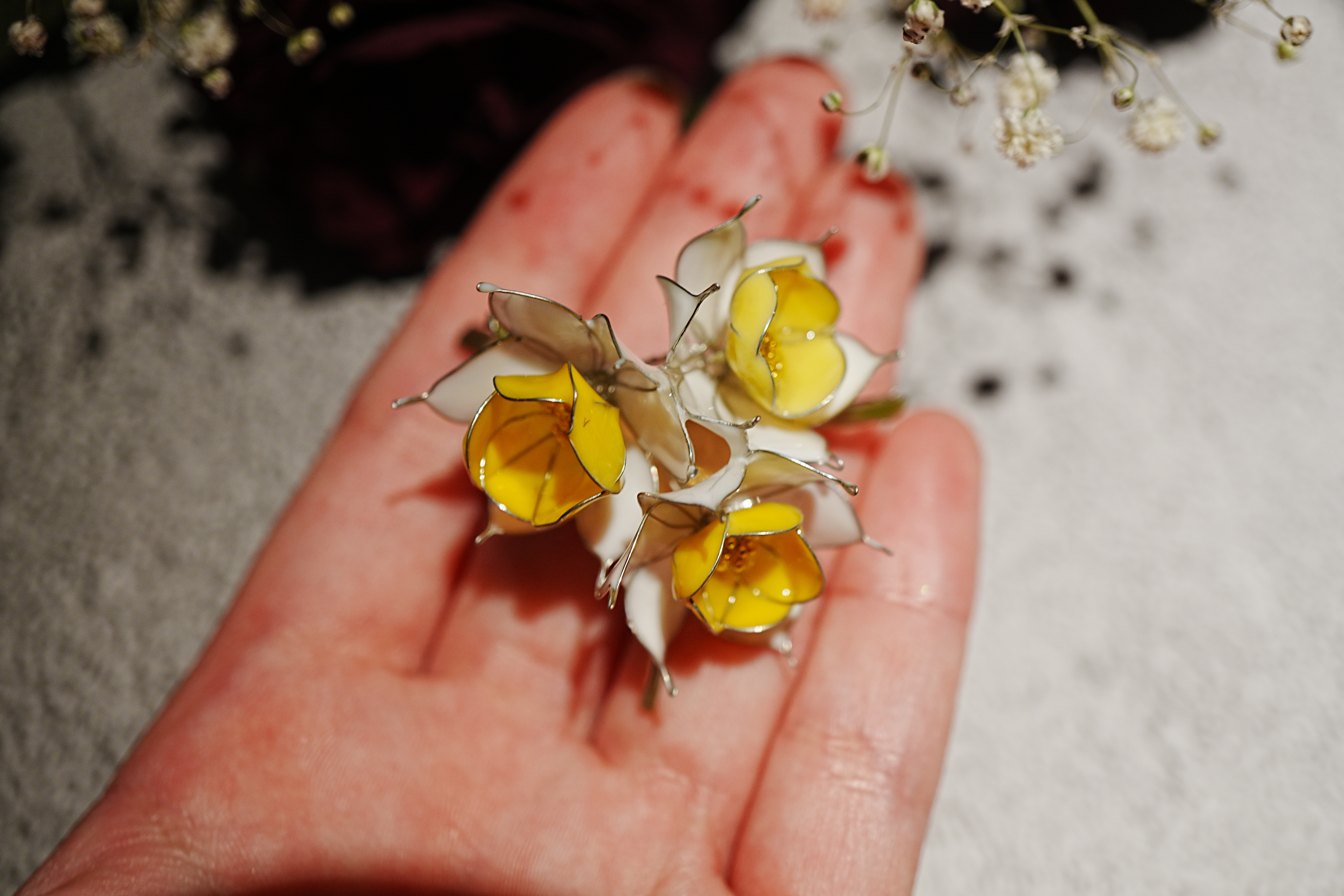 すいせんのポニーフック　春　白色　黄色　水仙