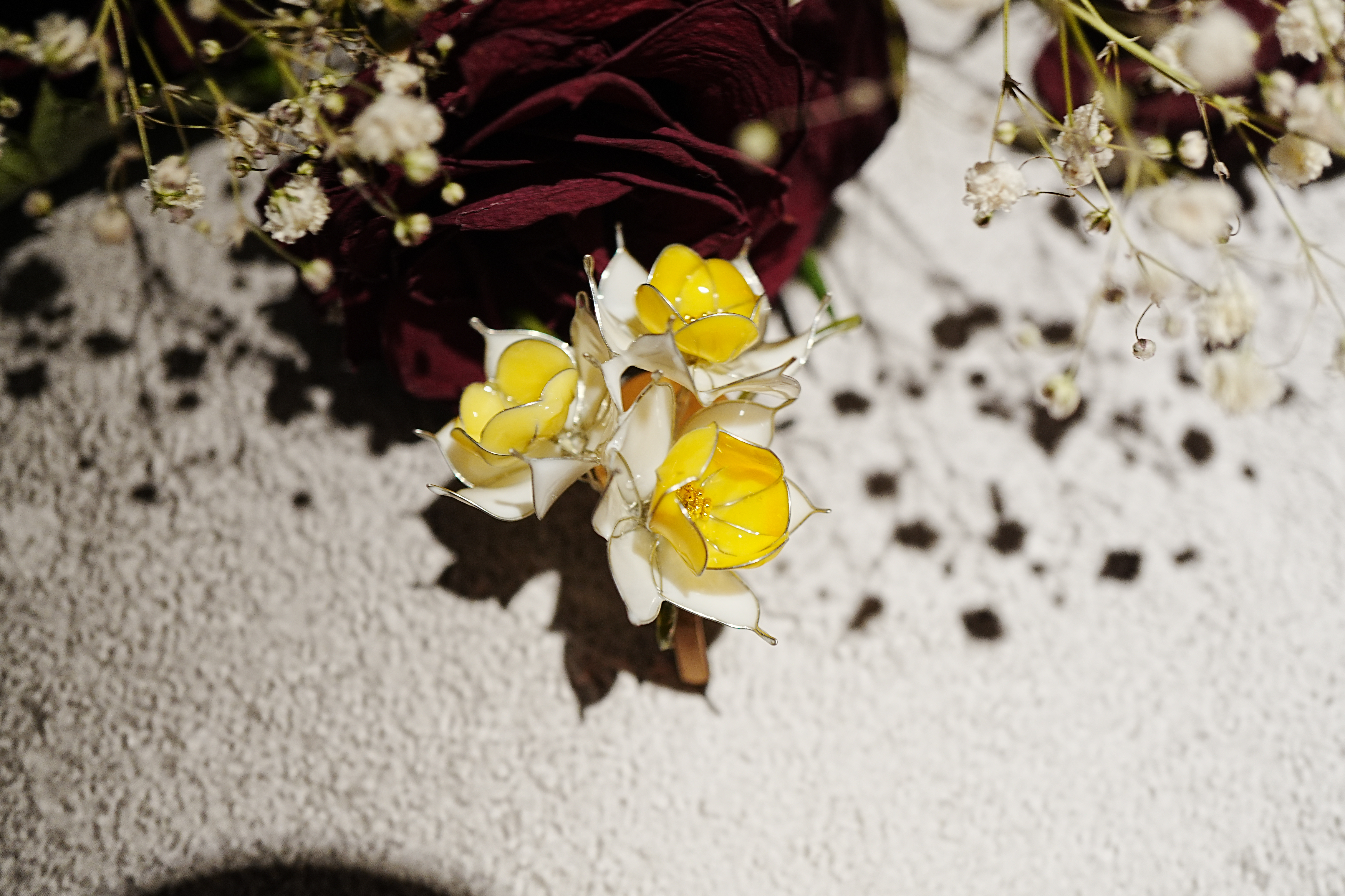 すいせんのポニーフック　春　白色　黄色　水仙