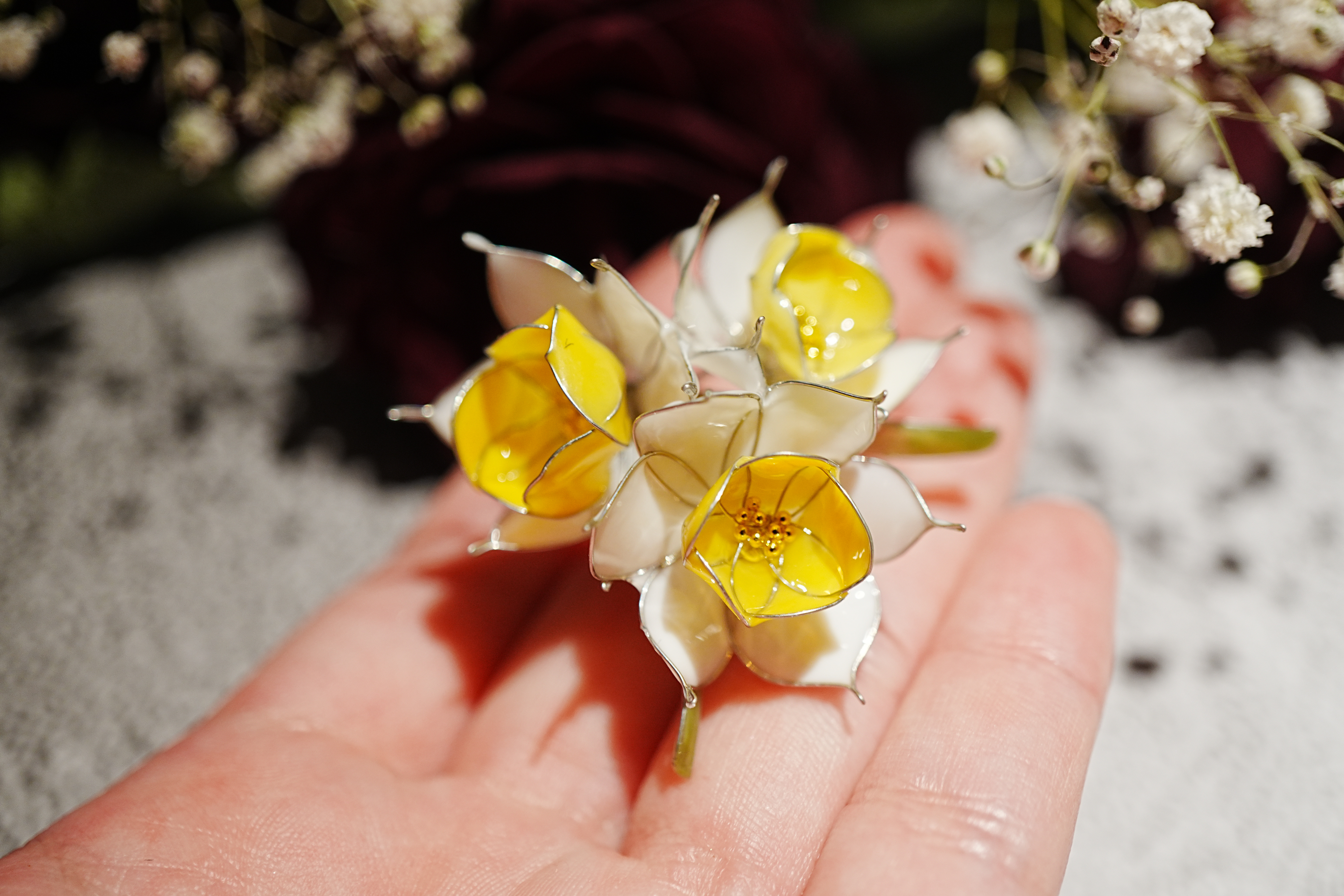 すいせんのポニーフック　春　白色　黄色　水仙