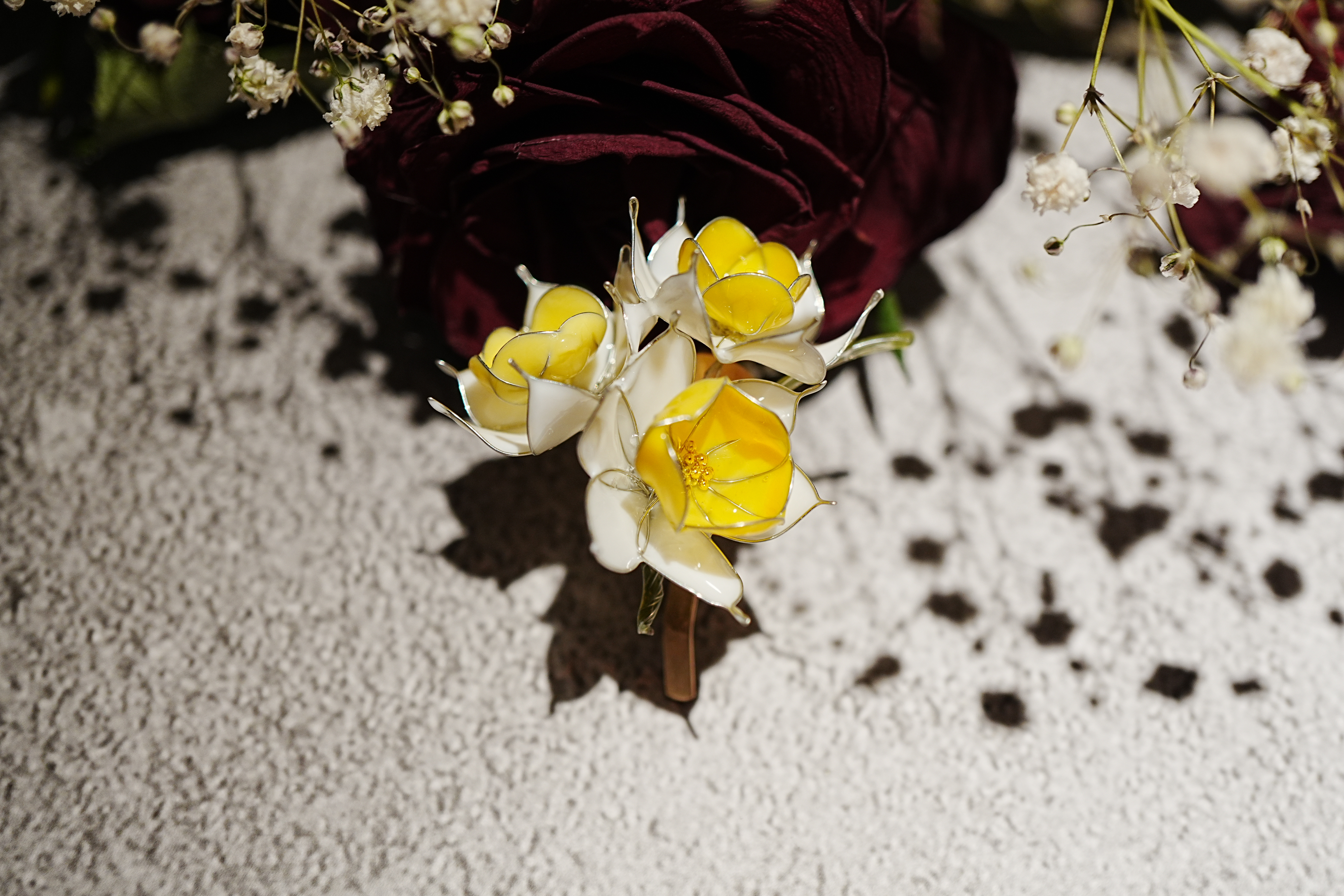 すいせんのポニーフック　春　白色　黄色　水仙