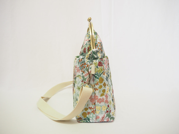 【限量樣品促銷】花卉幻想伽瑪口斜背包 第4張的照片
