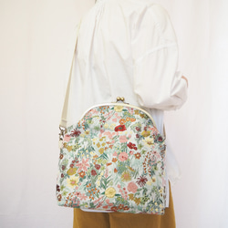 【限量樣品促銷】花卉幻想伽瑪口斜背包 第2張的照片