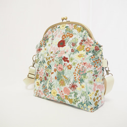 【限量樣品促銷】花卉幻想伽瑪口斜背包 第3張的照片