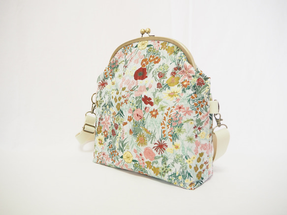 【限量樣品促銷】花卉幻想伽瑪口斜背包 第3張的照片