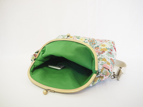 【限量樣品促銷】花卉幻想伽瑪口斜背包 第7張的照片