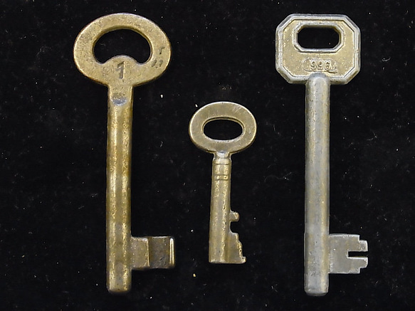 古い鍵3本セットです。k−60 4枚目の画像