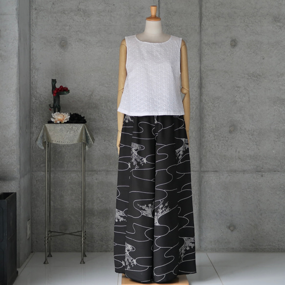 ロングスカート風のマキシパンツ　 フリーサイズ   　着物リメイク　 1枚目の画像