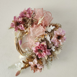 くすみピンク　華やかリース　ゴールド　シルバー　インテリア　大きいリース　壁飾り　造花 1枚目の画像