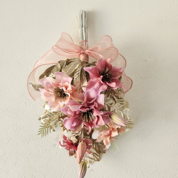 くすみピンク　華やかスワッグ　壁飾り　ゴールド　インテリア　造花　ピンク 1枚目の画像