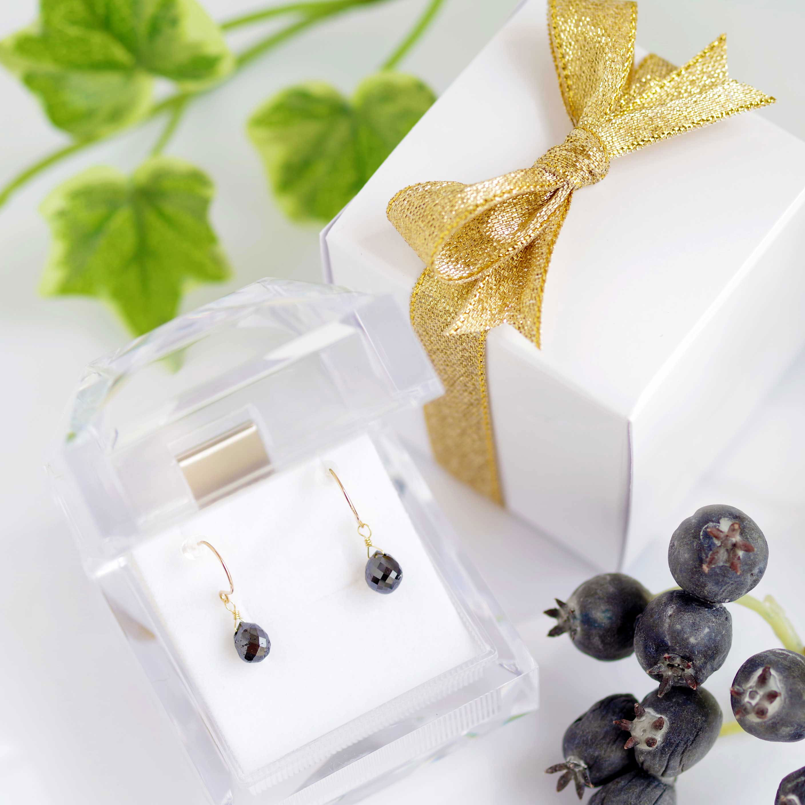 K18【black diamond】ブラックダイヤモンド・ピアス［ブラックダイヤモンド］