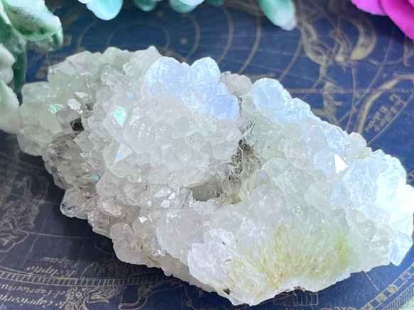 天からの祝福✨　アナンダライト　クリスタル　レインボークォーツ　原石　クラスター 