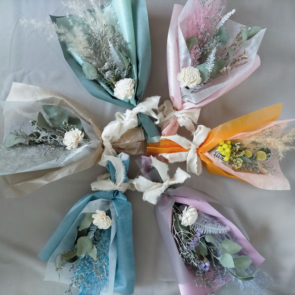 カラーパンパスグラスのミニブーケ　花束　母の日　ドライフラワー　インテリア　プレゼント　贈り物　誕生日　お祝い　 1枚目の画像