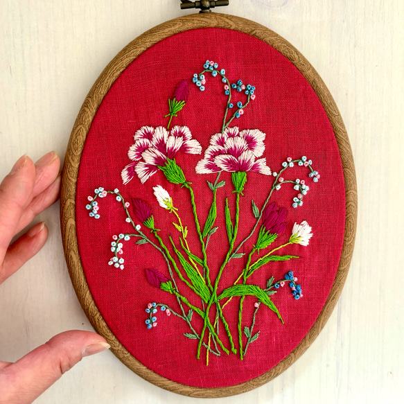 《受注製作》Carnations in the room 2024 手刺繍タペストリー 2枚目の画像