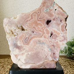 【希少】 特大　ピンクアメジスト✨　晶洞　原石　台座付き　置物 1枚目の画像