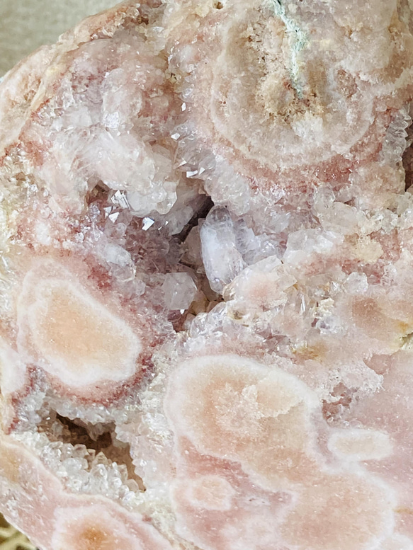 希少】 特大 ピンクアメジスト✨ 晶洞 原石 台座付き 置物