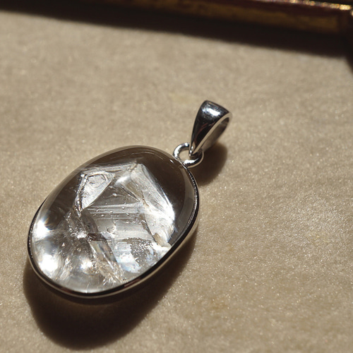 SALE対象外③神秘の水晶♡希少石♡クォーツインクォーツ SALE対象外③神秘の水晶♡希少石♡クォーツインクォーツ