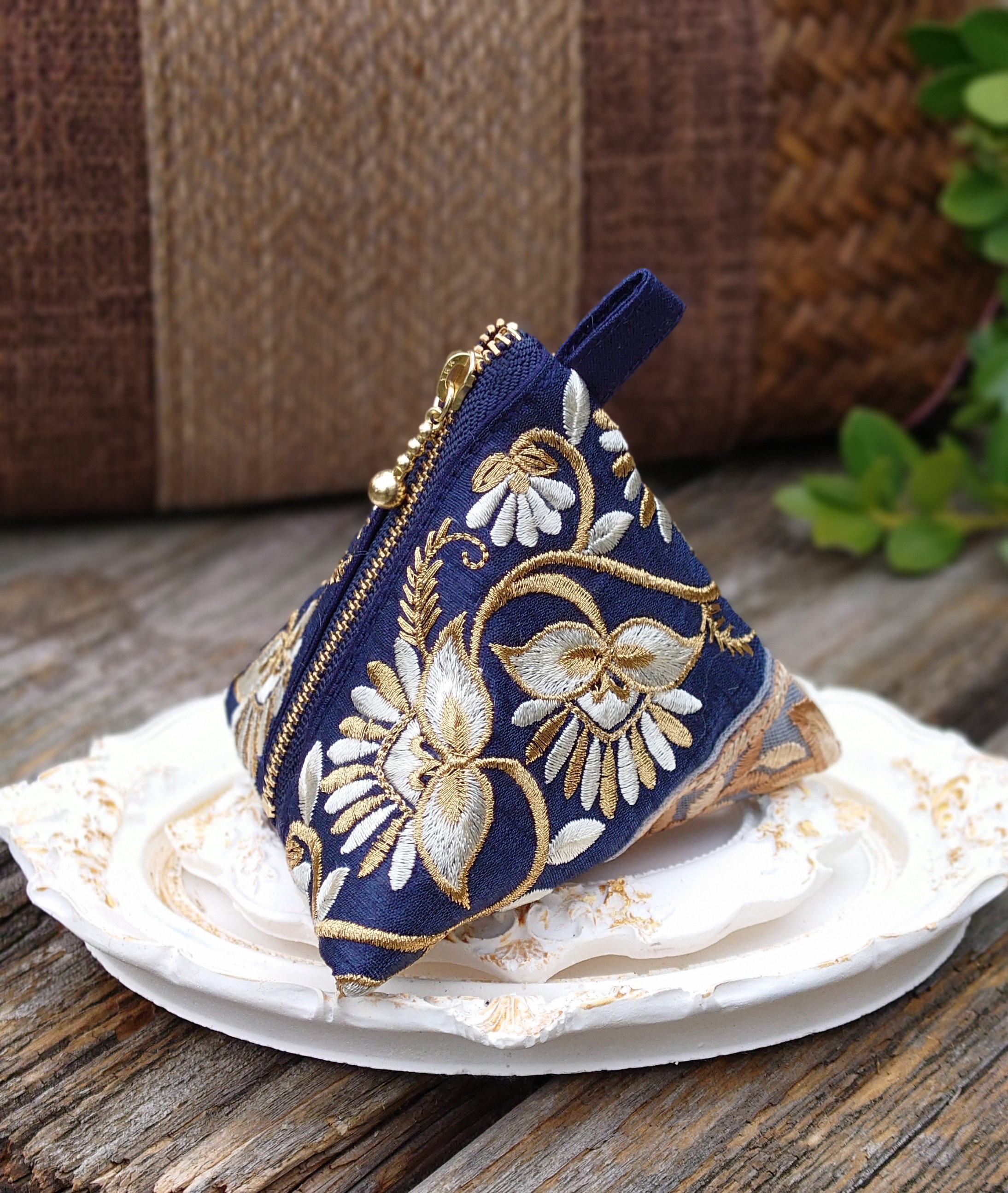 インド刺繍リボンテトラポーチ