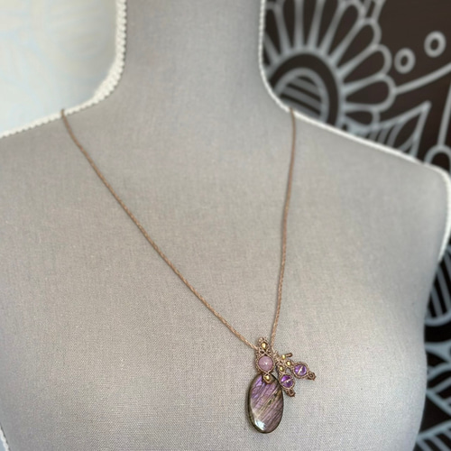 夜桜』ラブラドライトドロップとクンツァイトのマクラメ