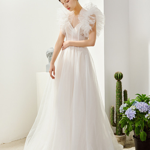 ウェディングドレス ふわふわ袖 フリル ボリューム袖 チュール