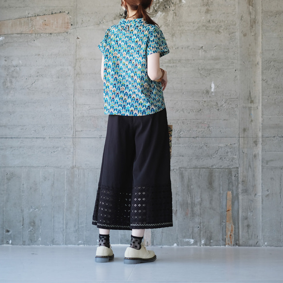 ⭐︎再次上架⭐︎ 【人氣系列】獨特×女人味♡鏤空蕾絲重疊喇叭褲 (24s-14) 黑色ver2 第7張的照片