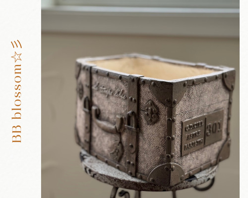 可愛いトランク型陶器鉢 》ヴィンテージレザートランク 観葉植物 お花