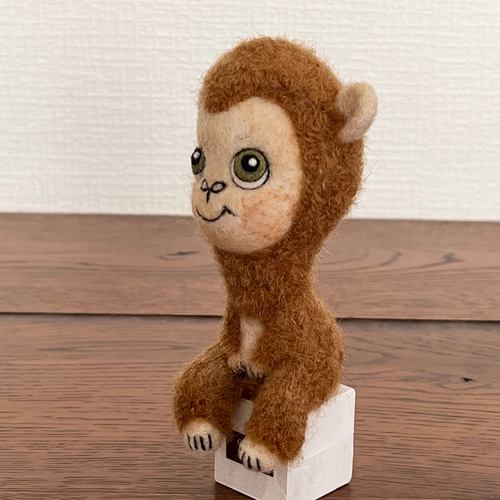 ちょこんとシリーズ 〜お猿さん〜 羊毛フェルト chic chic. 鶴田奈美