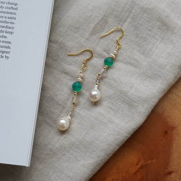 Akoya 珍珠巴洛克珍珠和綠瑪瑙耳環手術不鏽鋼/14kgf 線 第4張的照片