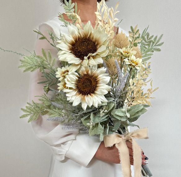 【受注制作】白いひまわりのブーケ（アーティシャルフラワー）夏ブーケ　リゾートブーケ 【受注制作】白いひまわりのブーケ（アーティシャルフラワー）夏ブーケ　リゾートブーケ P1592020084(12220円)