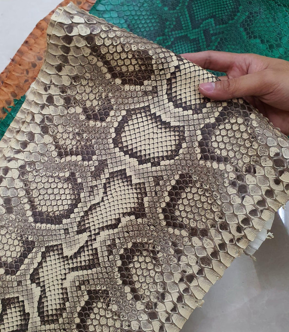 Python wallet handmade custom. パイソン革使用三つ折り財布 