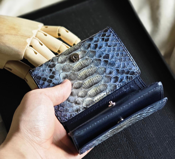 Python wallet handmade custom. パイソン革使用三つ折り財布 5枚目の画像