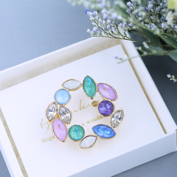 【特集に掲載】紫陽花好きな人に贈りたい やさしい色の紫陽花リースブローチ　紫陽花2025　夏の誕生花2025　 1枚目の画像