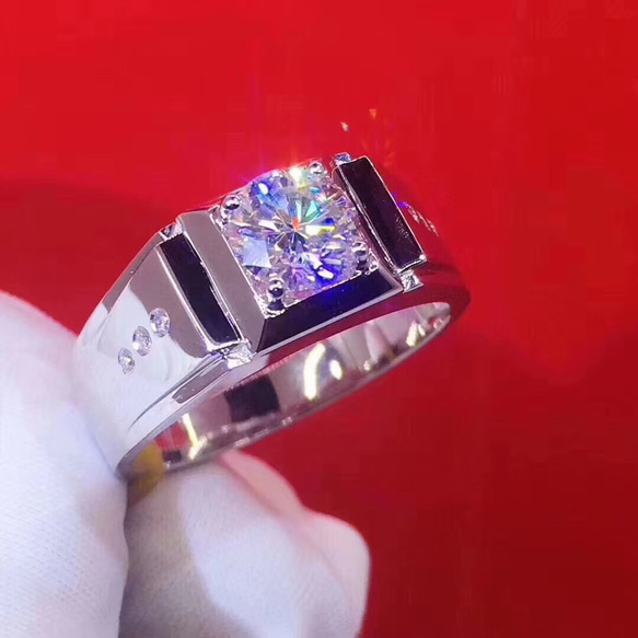 newデザイン】輝くモアサナイト ダイヤ リング K18WG メンズ用リング  