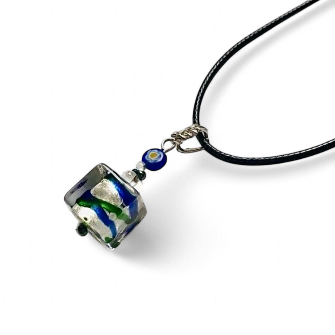 アイスキューブネックレス