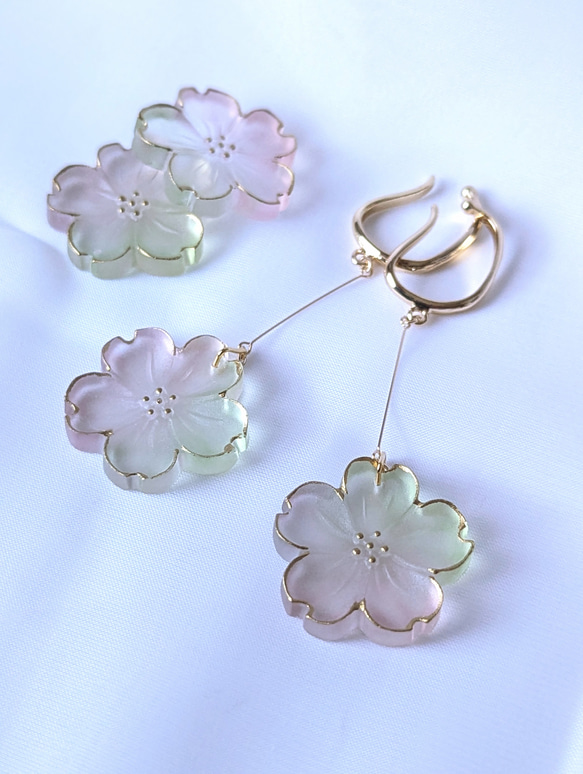 レジン 【 春色の桜 イヤーカフ 】 片耳 ワイヤー ロング 桜色