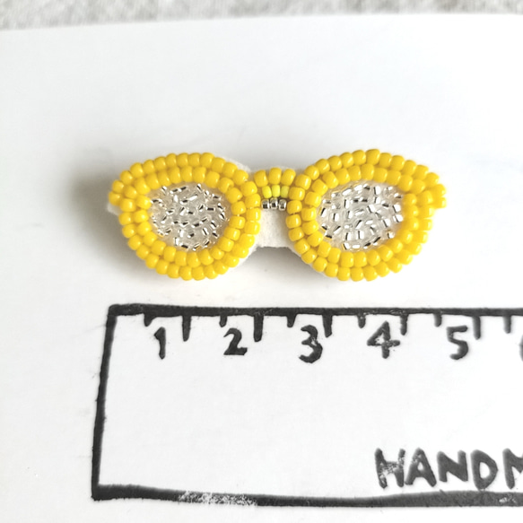黄色のメガネとくちびるセット*ビーズ刺繍ブローチ 8枚目の画像