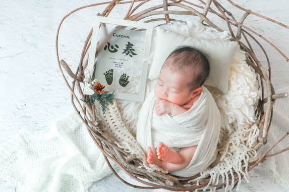 書道家直筆の【クリア命名書】原寸大の手足型入ります 質の高い命名書をリーズナブルに/ニューボーン/手形アート 2枚目の画像