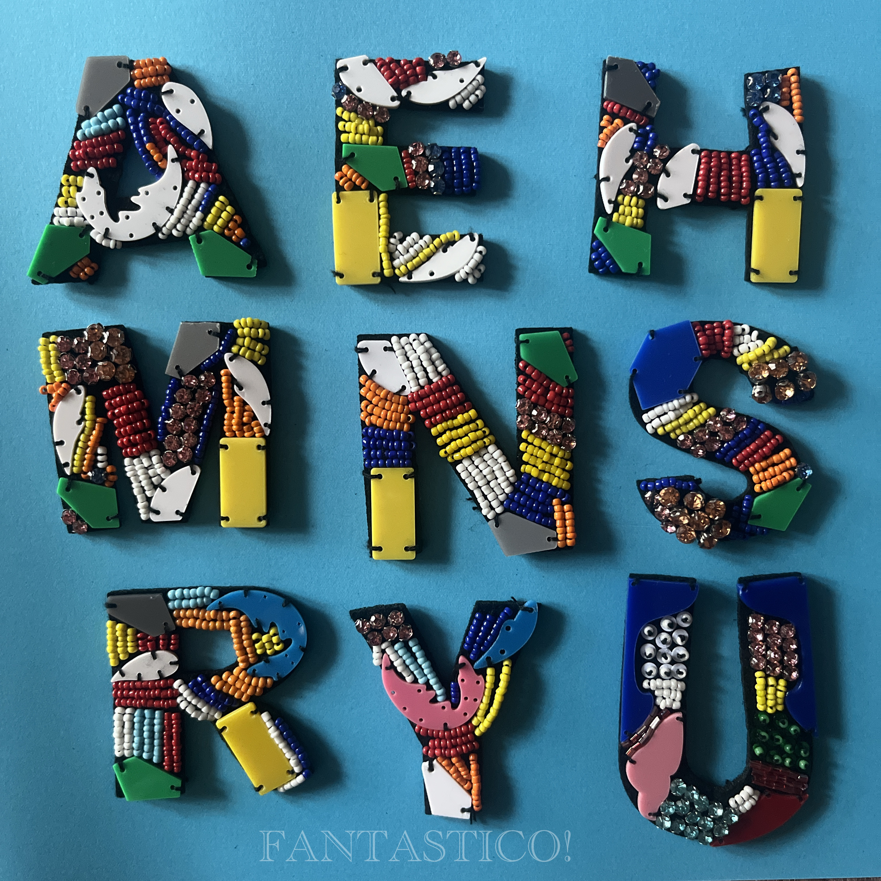 イニシャルオーダー生産】❤️ビーズ刺繍のカラフル