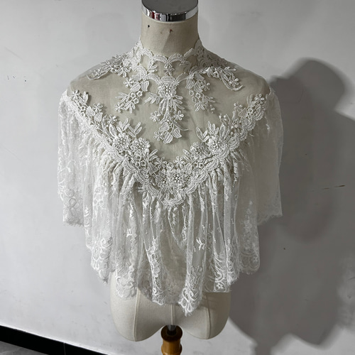 可憐な花刺繍のトップス ケープ マント ウエディングドレス ハイネック  