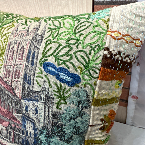 ゴブラン織 刺繍 クッションカバー40cmx40cm クッション