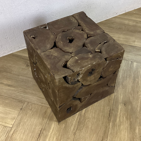 #1銘木 チーク ブロック スツール 椅子 天然木 無垢 キューブ 40cm　ダーク色　cha222 5枚目の画像