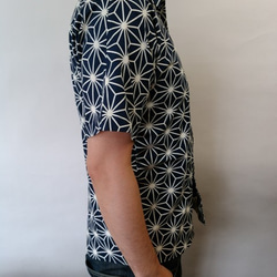 半袖和柄シャツ（麻の葉文様） 2枚目の画像