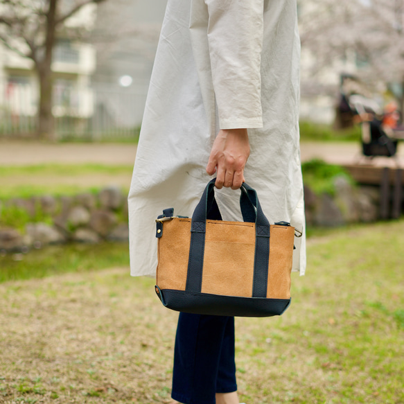 キャンバストートバッグ調のレザーバッグ　本革で選べるカラー、カスタマイズ可能　肩掛け、手持ち、斜めがけ　男女兼用 