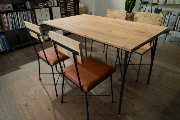 【送料無料】【セット割引】PINE DINING TABLE SET(テーブル1200、本革椅子4脚) 2枚目の画像