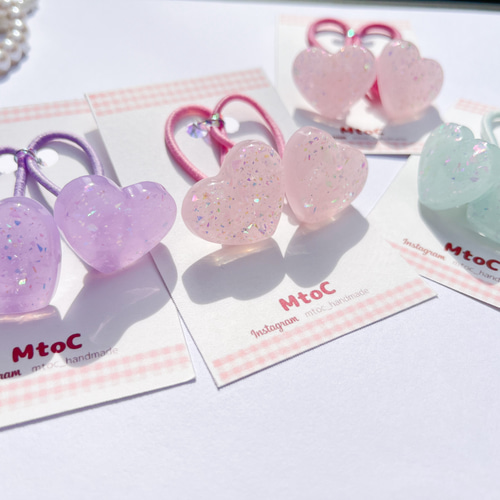 ローズリボン(赤いハート)のヘアゴム ♡ハンドメイド 送料無料]リボンヘアゴム ヘアゴム ハートチャーム付き 選べる