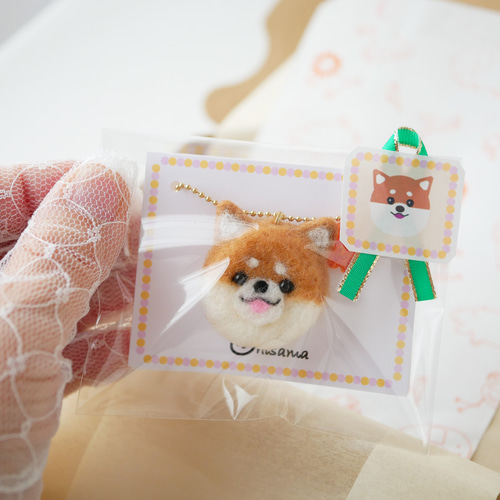 柴犬 ふんわりお守りチャーム 1点限定レアパネル 柴犬とお花チャーム