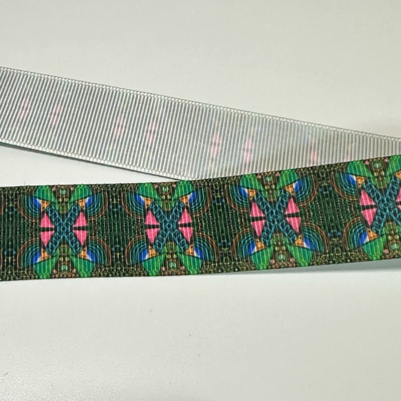 アフリカ布 グリーン×ピンク柄 グログラン リボン 25mm 2ヤード 4枚目の画像